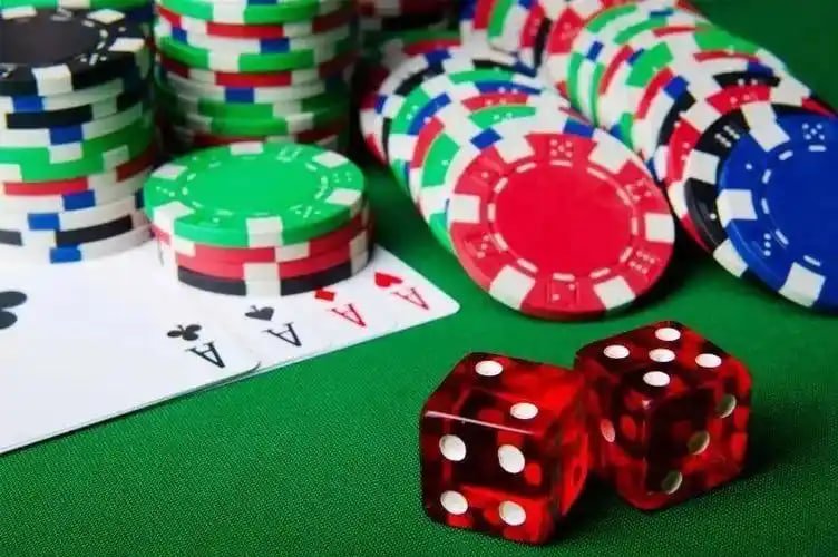 Interface aplikasi starwin menampilkan tabel pembayaran dan opsi permainan slot